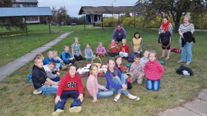 Talka bērnu rotaļu laukumā